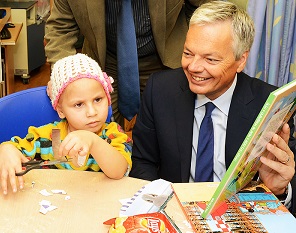 Belgium's foreign minister Didier Reynders with patient
